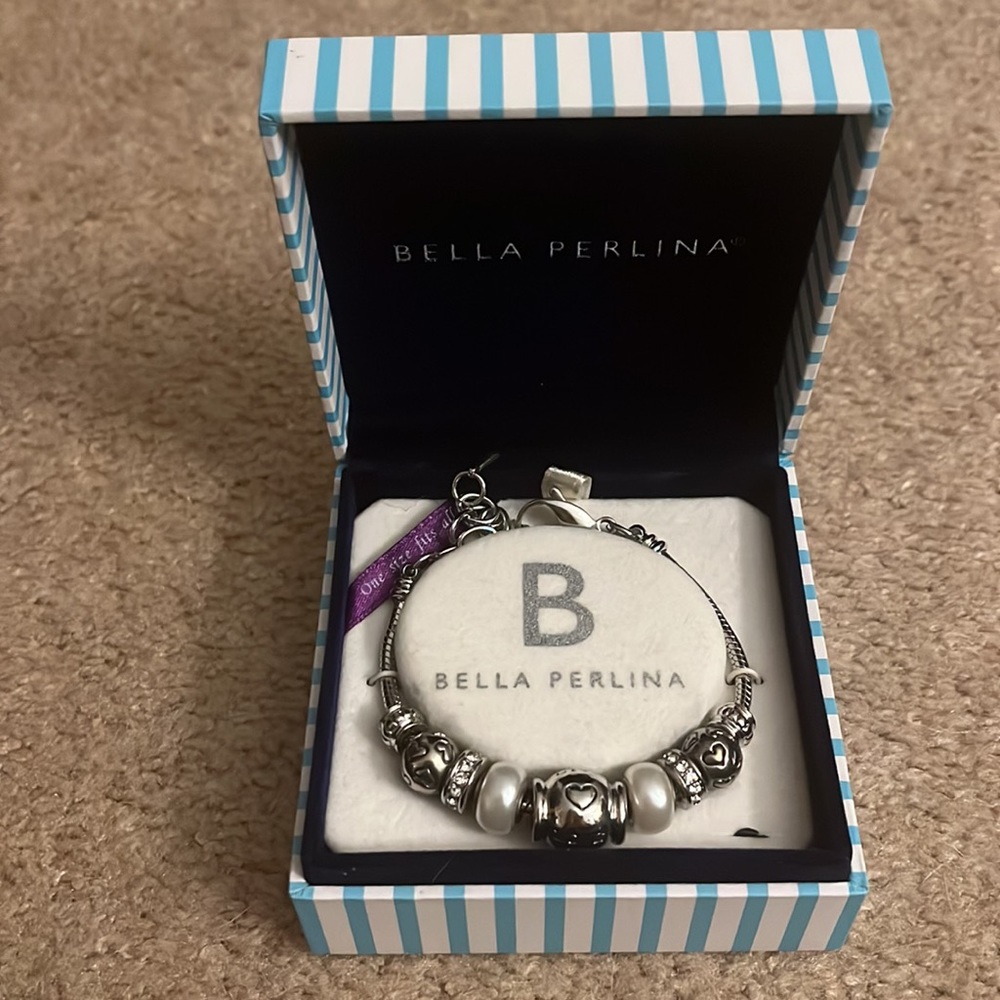 Bella Perlina Charm Bracelet